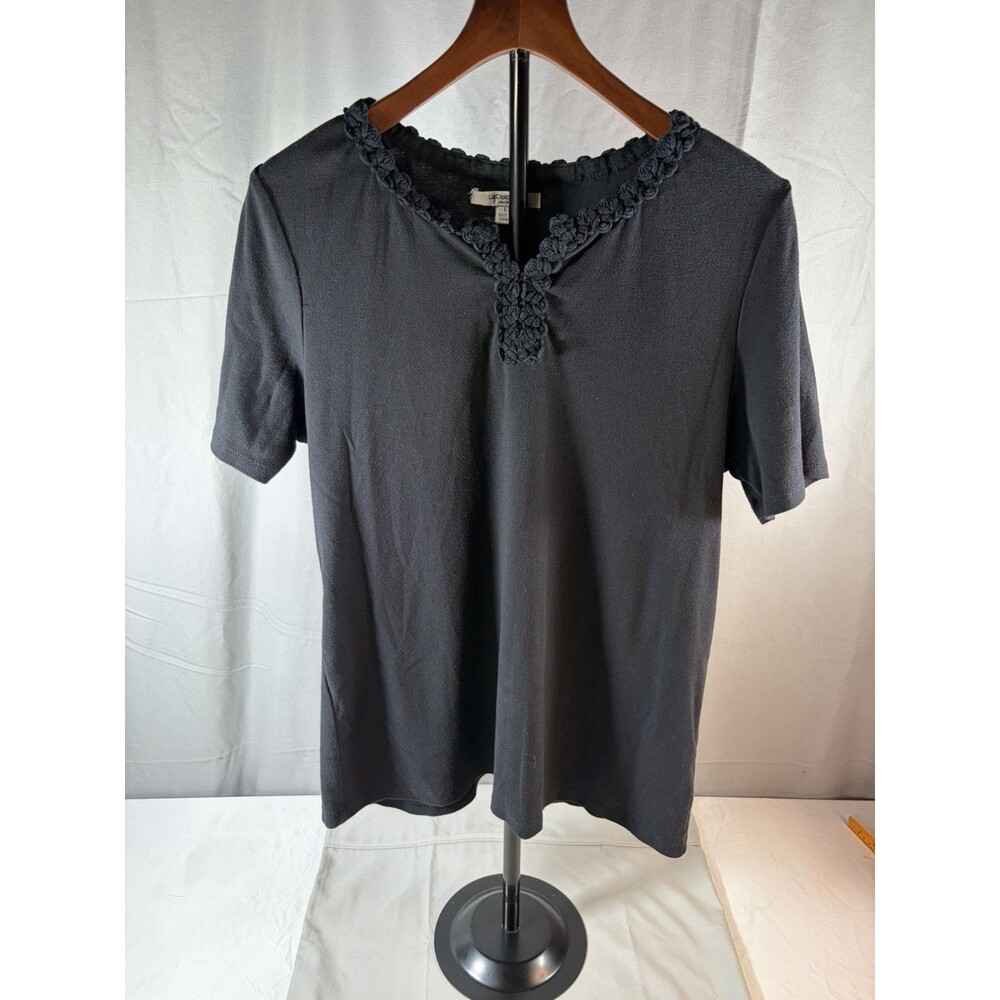 Liz Claiborne Black Drop V Neck Short sleeve, Top Ornate, Size Large